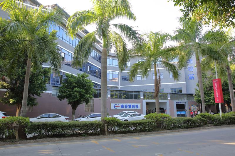 厂房大门